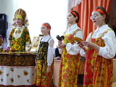 В  актовом зале Глазуновской средней школы прошел районный конкурс «Лучший ученик года 2024», который проводится с 2013 года